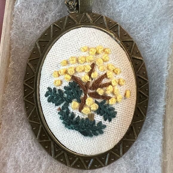 Embroidered Oval Pendant with Floral Design - handmade - Picture 1 of 3